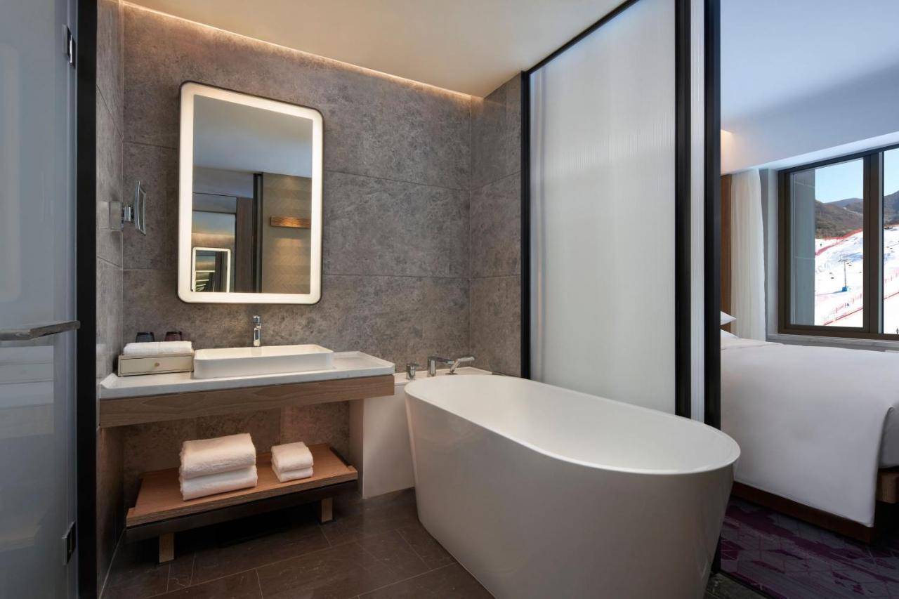 Courtyard By Marriott Chongli Hotel Csangcsiakou Kültér fotó