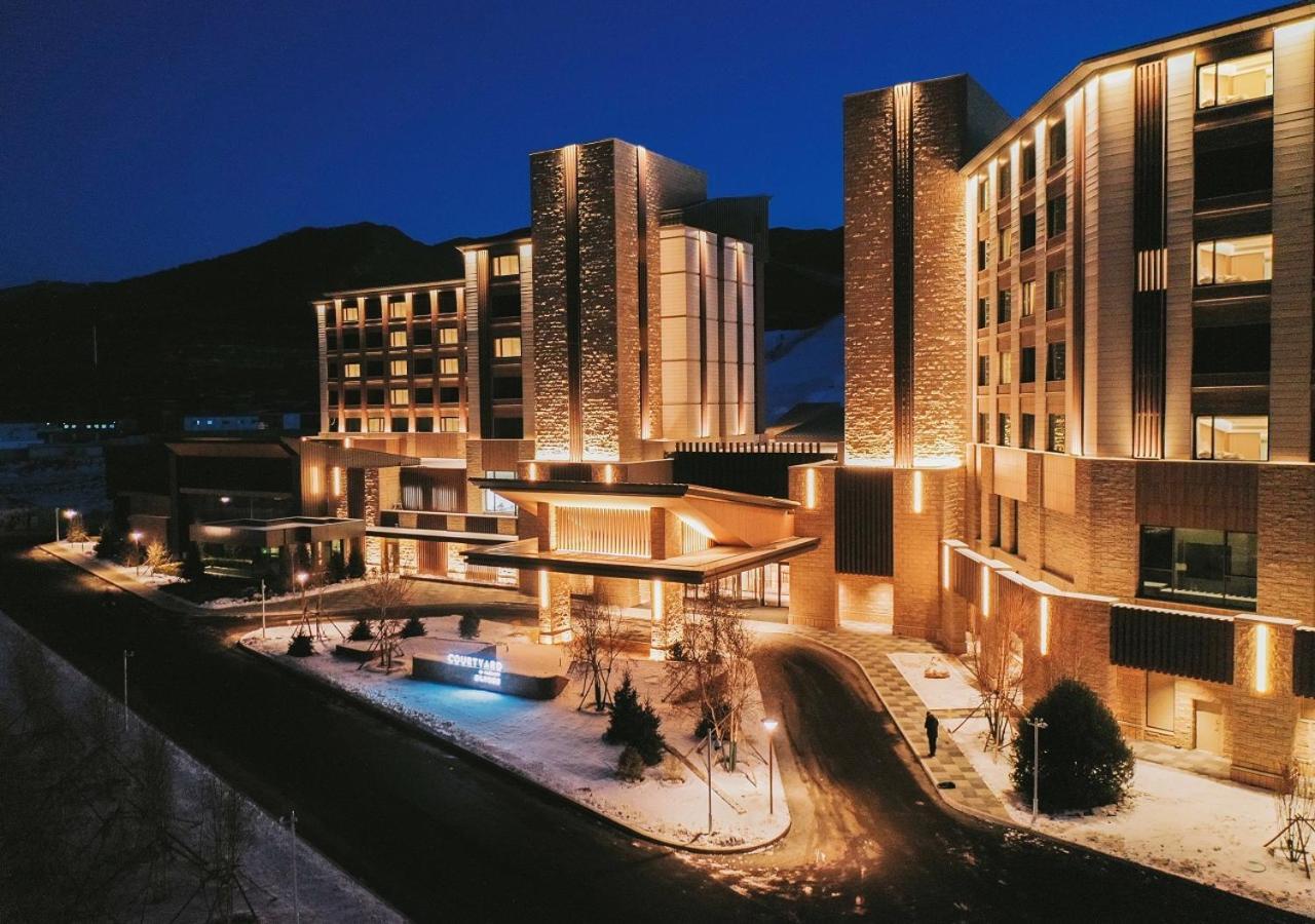 Courtyard By Marriott Chongli Hotel Csangcsiakou Kültér fotó